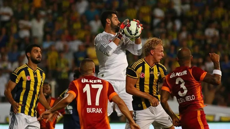 Türk Futbolunda Sürpriz İptal: Galatasaray-Fenerbahçe Süper Kupa Finali İçin Suudi Arabistan&nbsp;Kararı