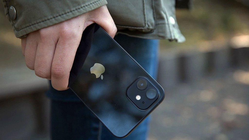 iPhone Satışları Çakılıyor: Çin Pazarındaki Düşüş Devam&nbsp;Ediyor!
