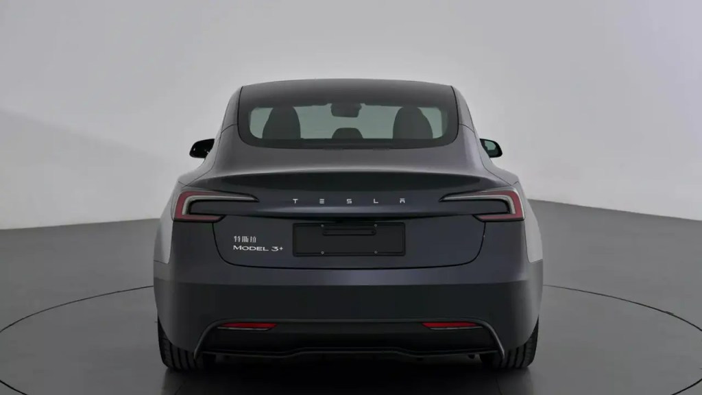 Tesla en uzun menzilli otomobilini duyurdu: Model 3 Long Range görücüye&nbsp;çıktı